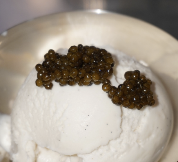 Caviar para beginners: cómo disfrutarlo sin intimidarte